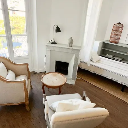 Charming French In Cannes, Balcony, Ac, 5min Walk To Appartamento